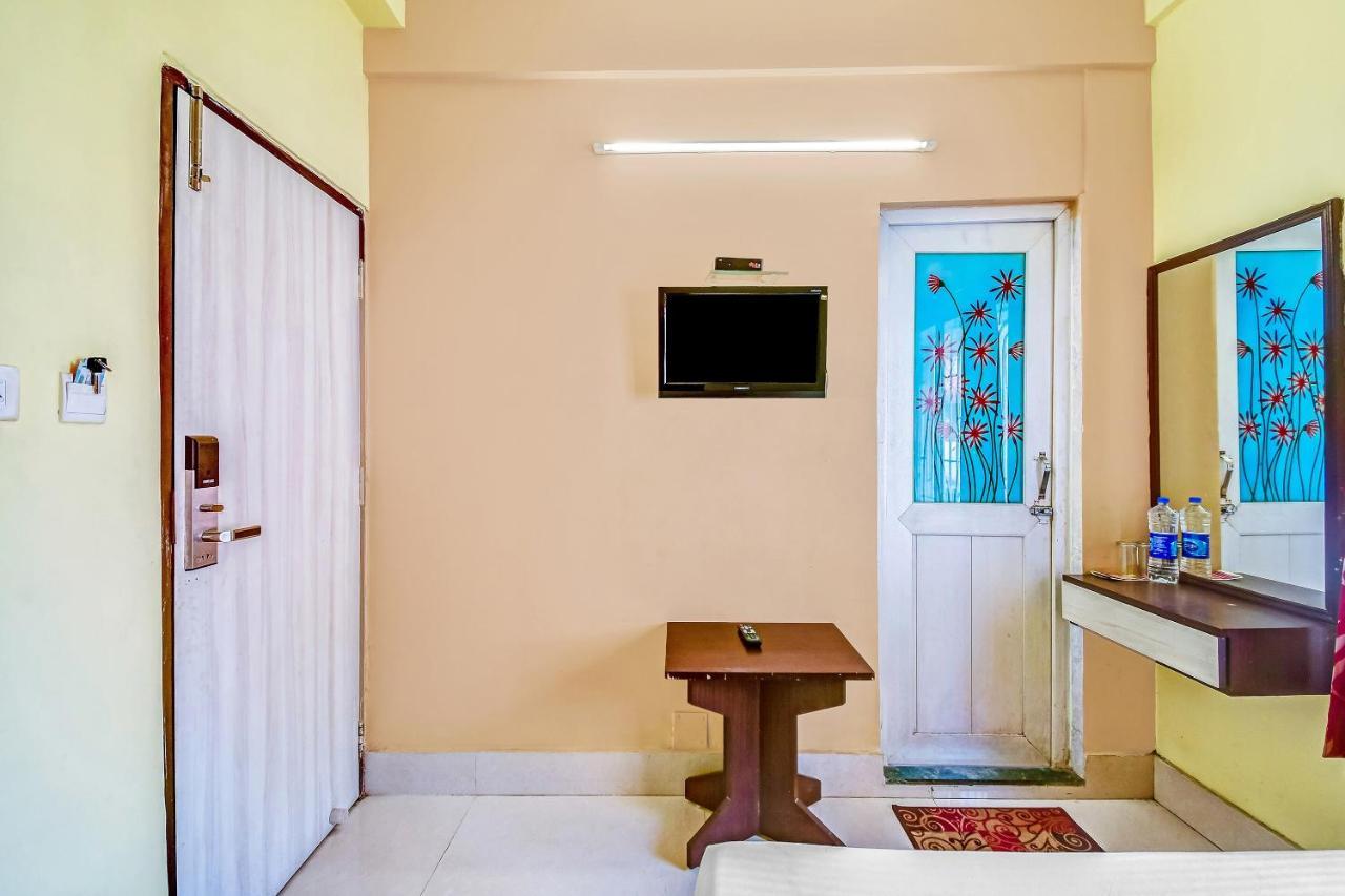 Capital O Kabita Guest House Near Acropolis Mall Calcutta Exteriör bild