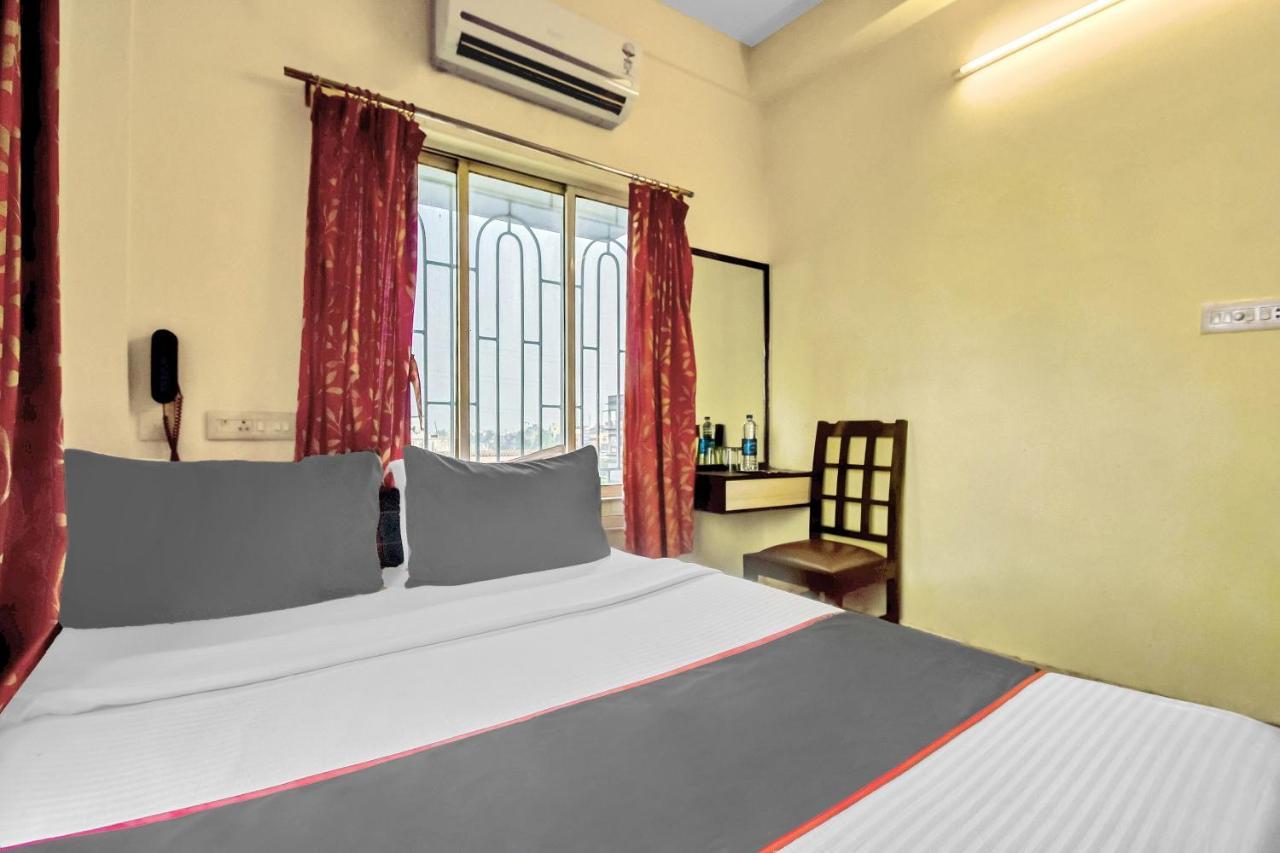 Capital O Kabita Guest House Near Acropolis Mall Calcutta Exteriör bild