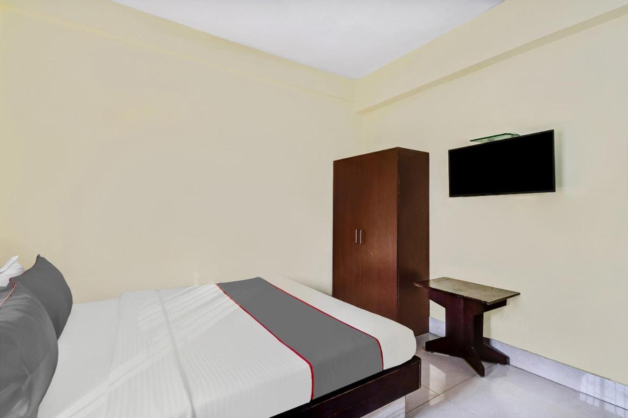 Capital O Kabita Guest House Near Acropolis Mall Calcutta Exteriör bild