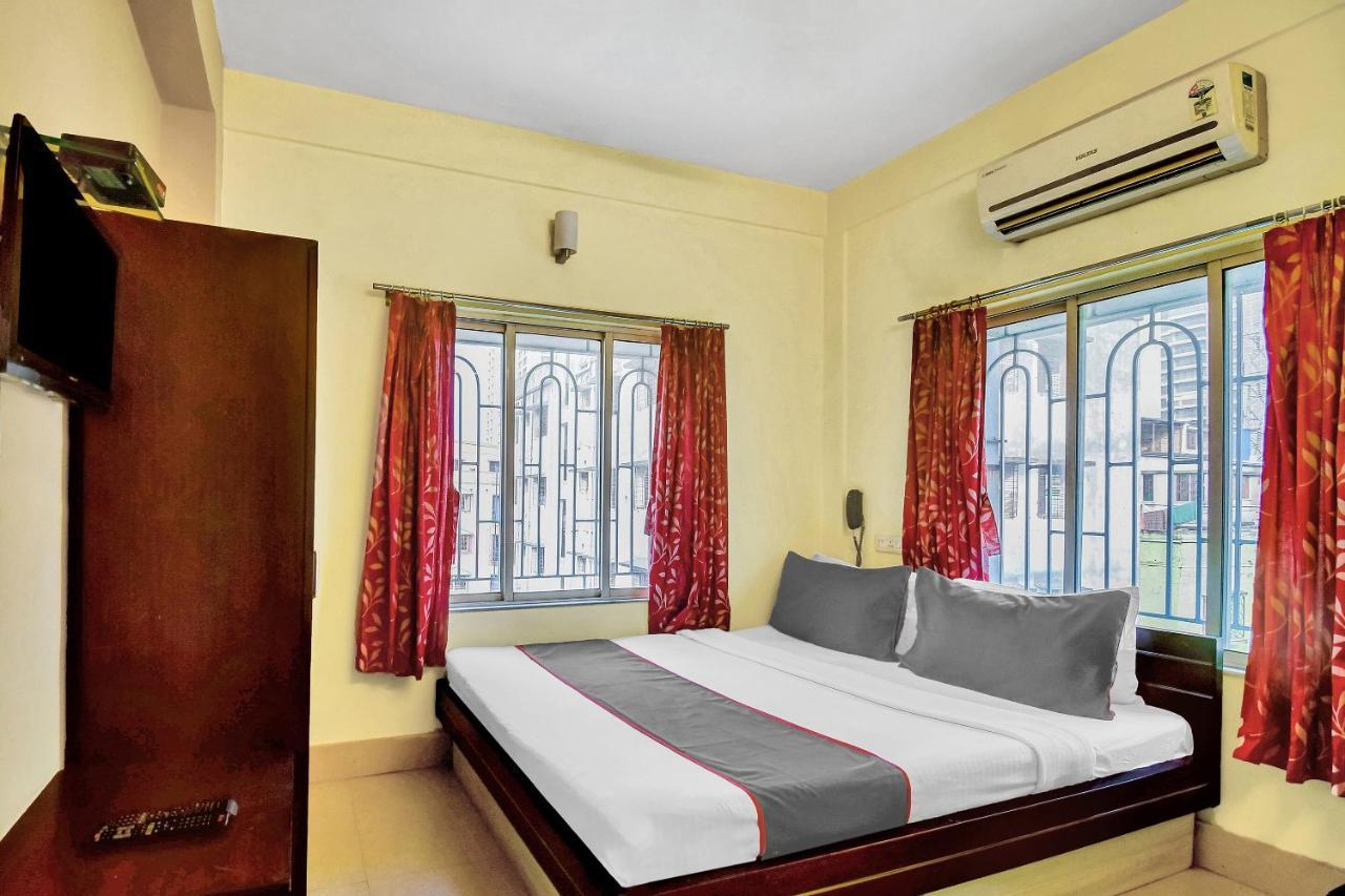 Capital O Kabita Guest House Near Acropolis Mall Calcutta Exteriör bild
