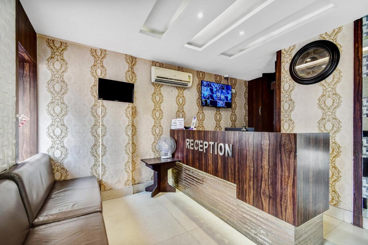 Capital O Kabita Guest House Near Acropolis Mall Calcutta Exteriör bild