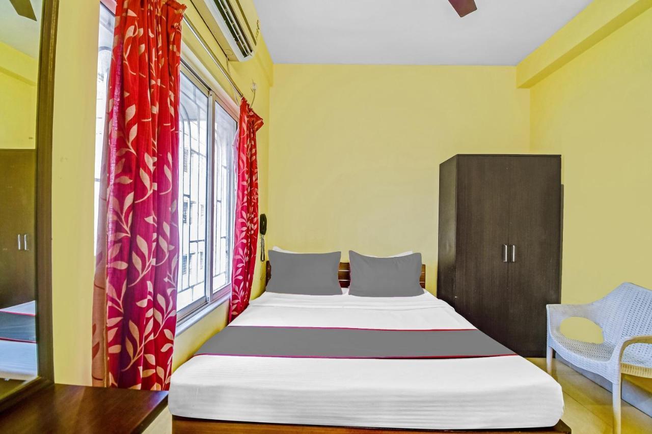 Capital O Kabita Guest House Near Acropolis Mall Calcutta Exteriör bild