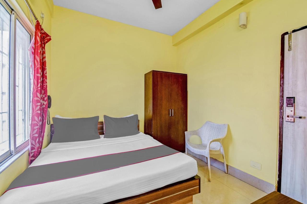 Capital O Kabita Guest House Near Acropolis Mall Calcutta Exteriör bild