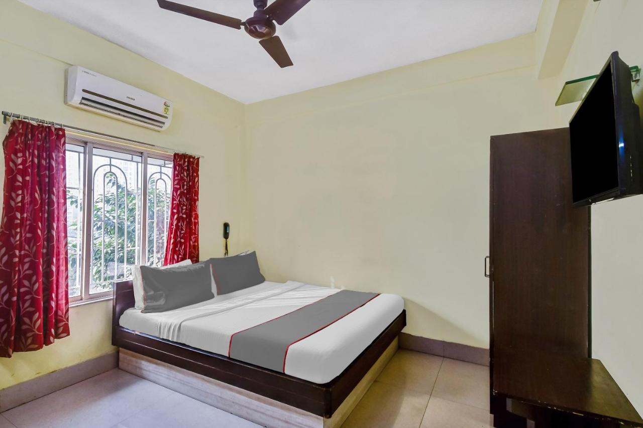 Capital O Kabita Guest House Near Acropolis Mall Calcutta Exteriör bild