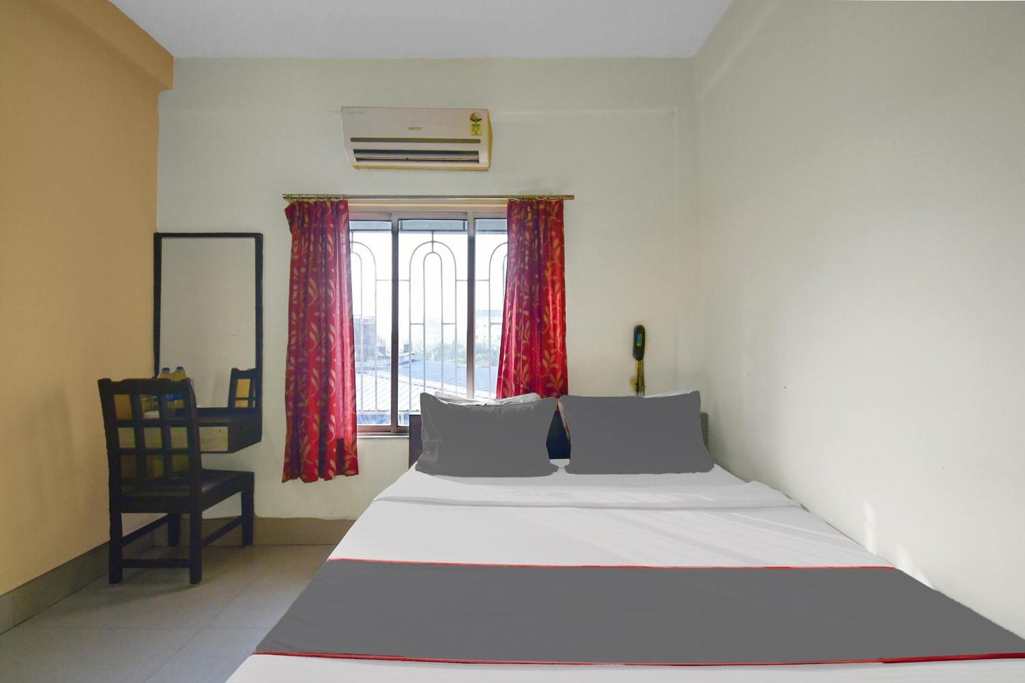 Capital O Kabita Guest House Near Acropolis Mall Calcutta Exteriör bild