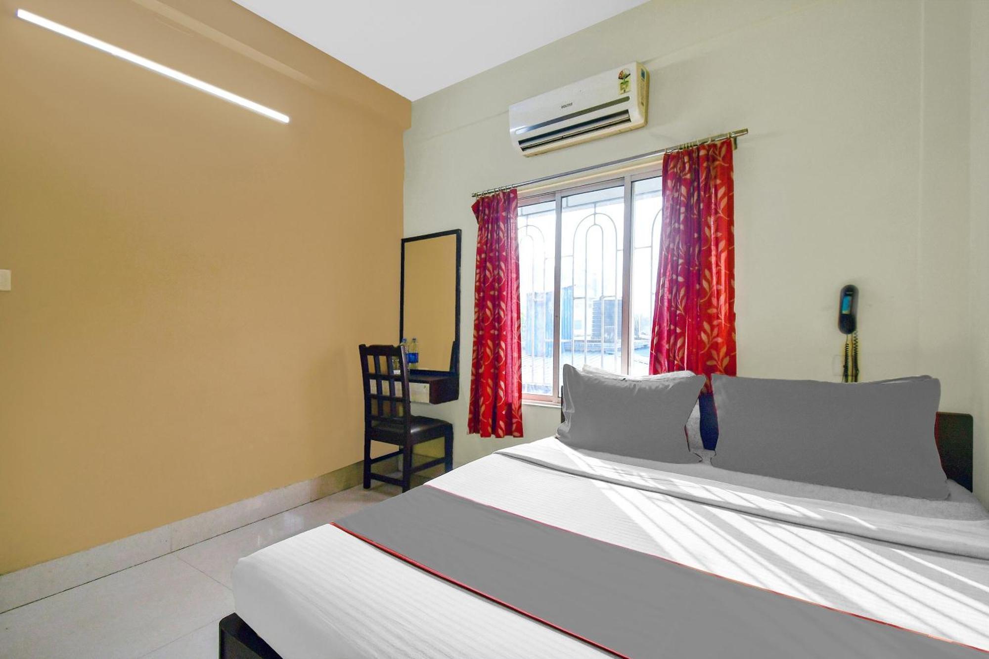 Capital O Kabita Guest House Near Acropolis Mall Calcutta Exteriör bild