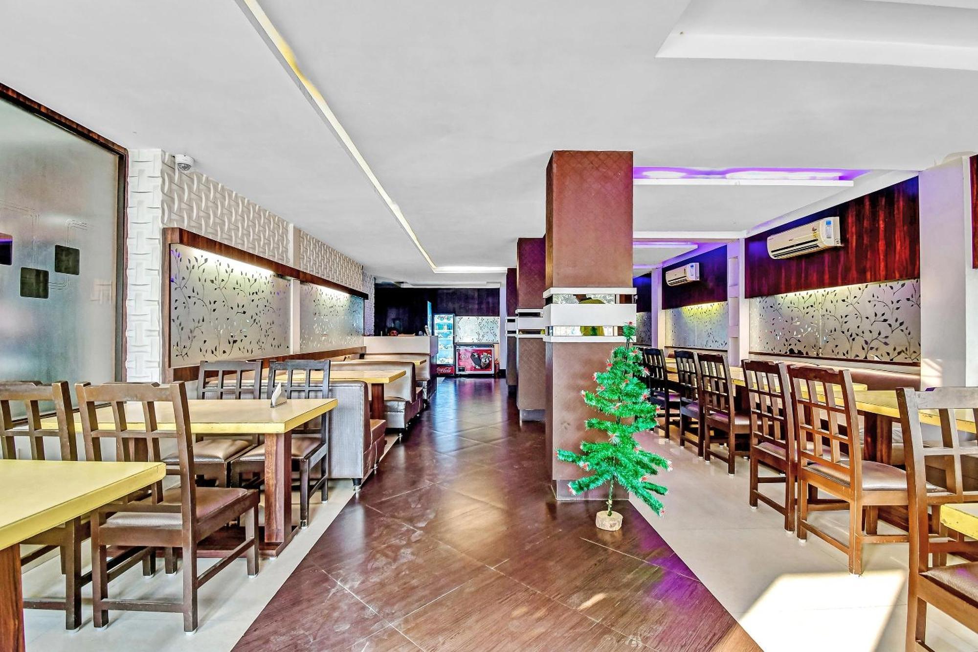 Capital O Kabita Guest House Near Acropolis Mall Calcutta Exteriör bild