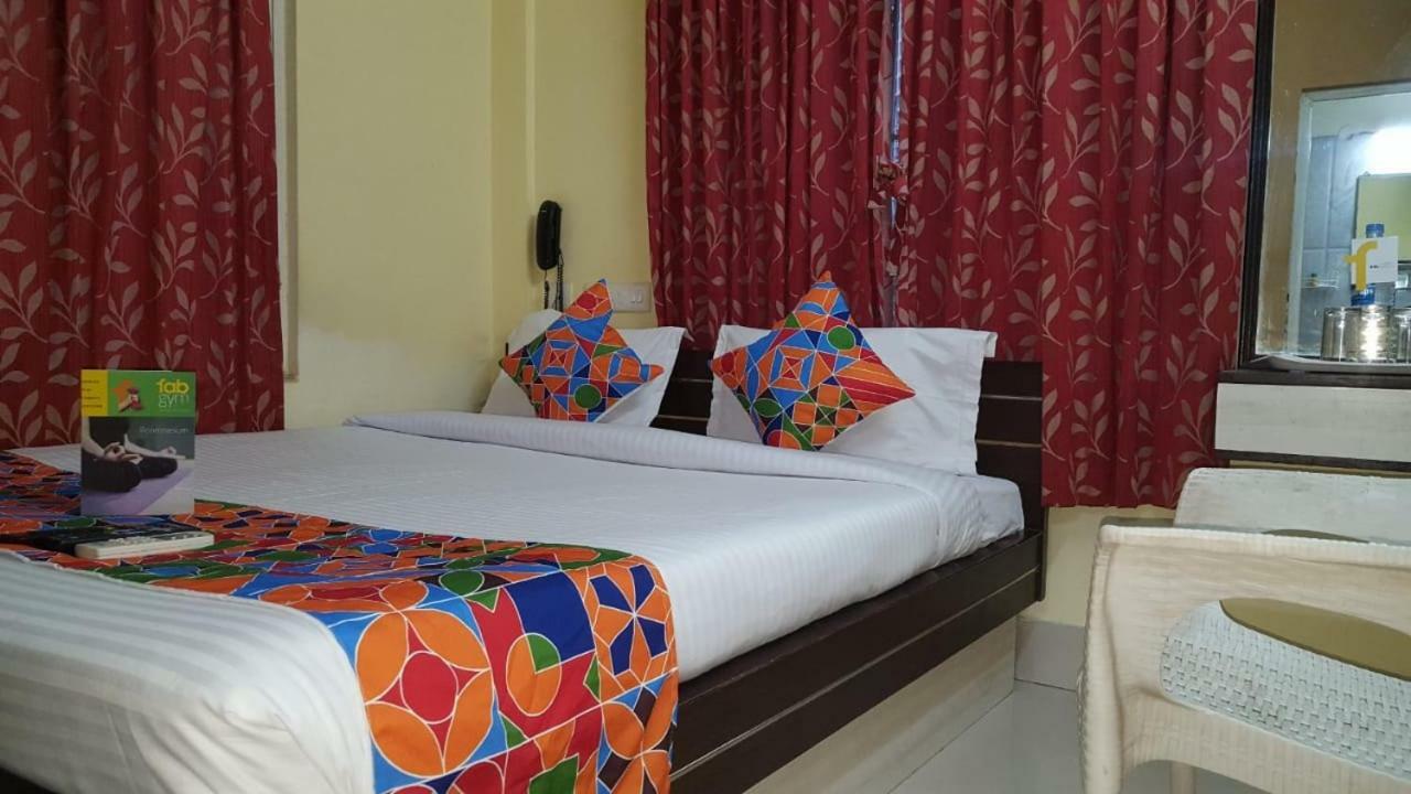 Capital O Kabita Guest House Near Acropolis Mall Calcutta Exteriör bild